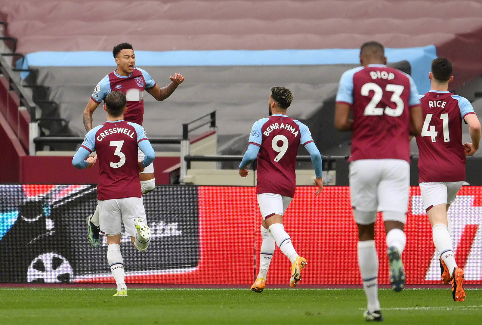 欧锦赛至今表现一塌糊涂，前活塞侧翼的状态也太糟糕了吧？